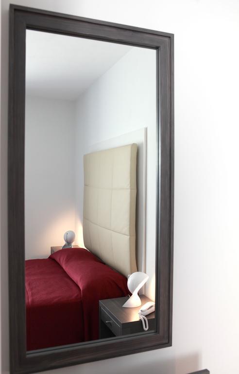 Brezza Di Grecale Aparthotel Trapani Rum bild