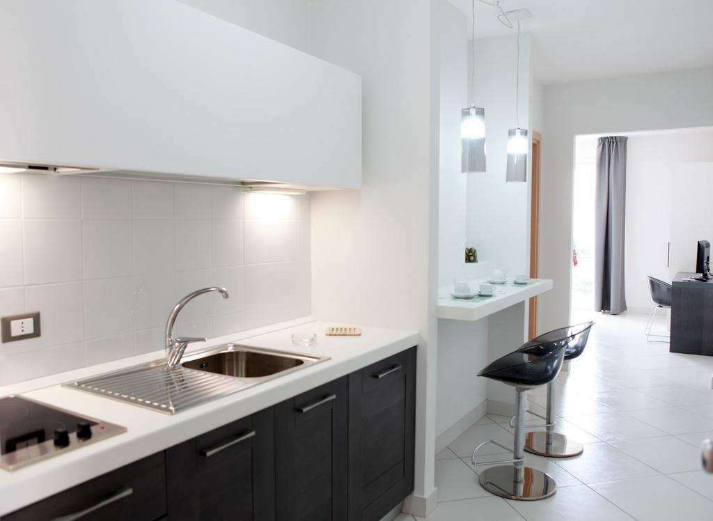 Brezza Di Grecale Aparthotel Trapani Rum bild