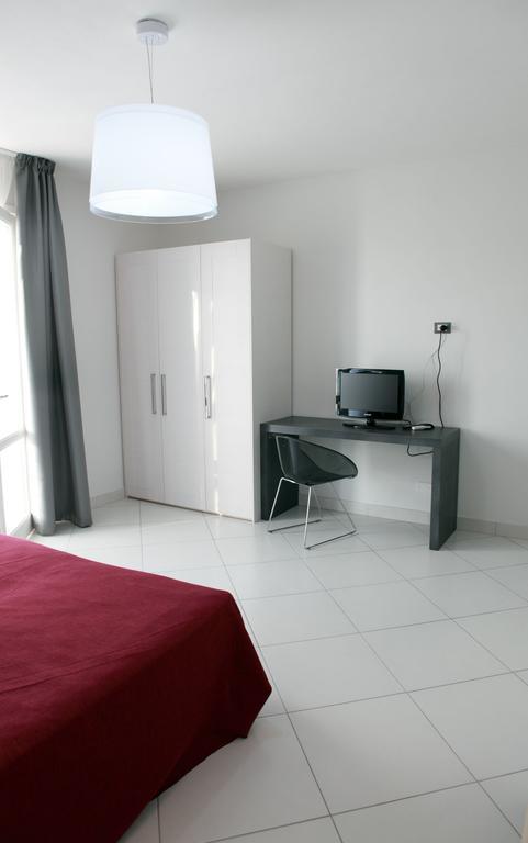 Brezza Di Grecale Aparthotel Trapani Rum bild