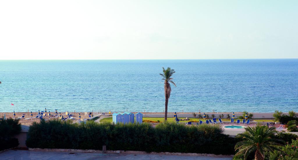 Brezza Di Grecale Aparthotel Trapani Rum bild